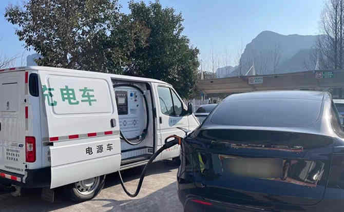 平房区汽车搭电